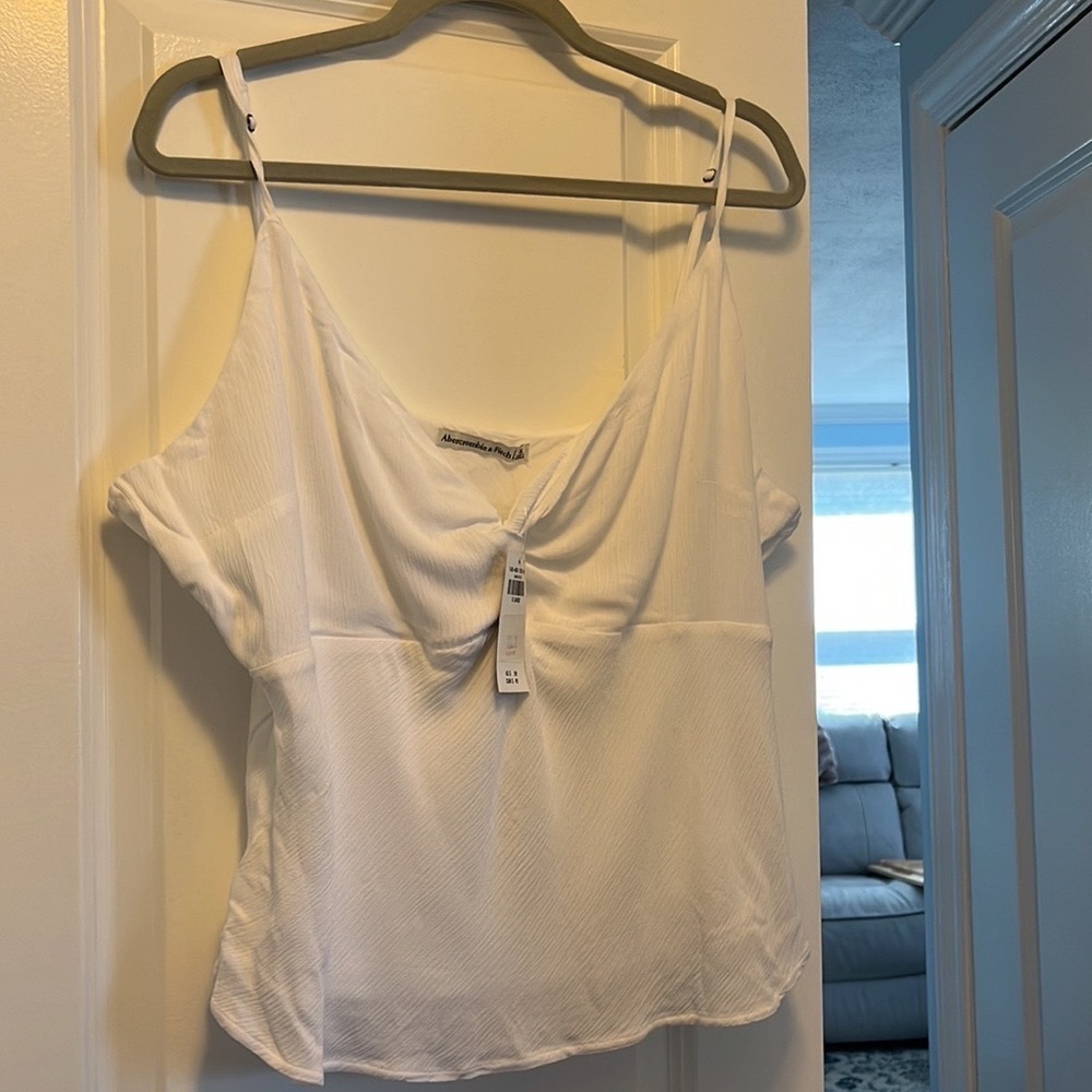 BRAND NEW WITH TAGS ABERCROMBIE WHITE TANK TOP SIZE XL